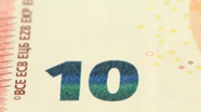 10 eurų smaragdo spalvos skaičius pasikeitęs
