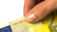 Perbraukite per banknoto viršų