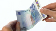 20 eurų banknotas turi šiugždėti